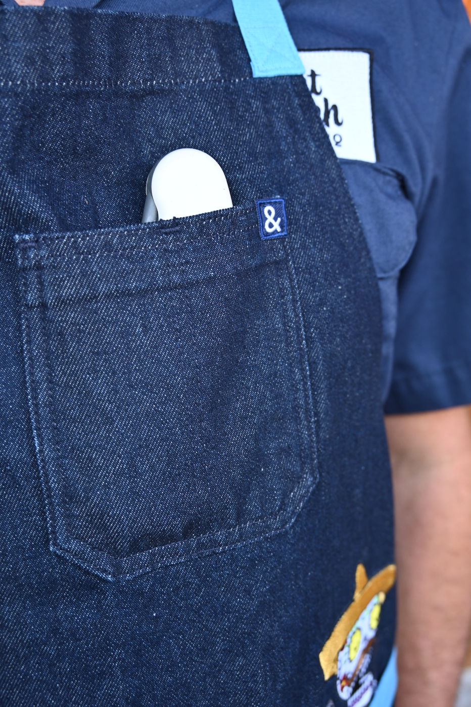 hedley-and-bennett-meat-church-apron-navy-u1 Screenshot_2024-07-03_at_2.52.10_PM.png